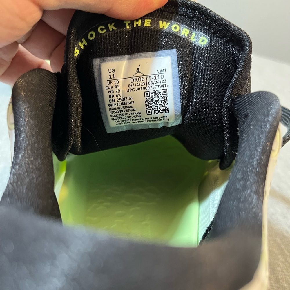 Nike Jordan Zion 3 White/Black Barely Volt Basketball Mens Shoe Sz 11 DR0676-110 - Picture 10 of 11